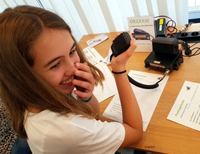 Tochter beim Girls day (c) OE3KJN Tochter beim Girls day (c) OE3KJN